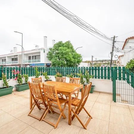 Guestready - Casa E Estudio Azeitao 아파트